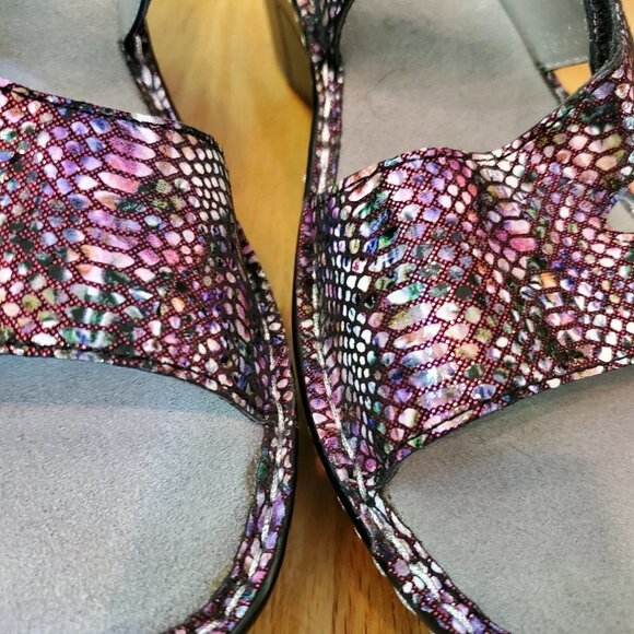 Like New Alegria Loti Funtastic Snake Purple Shimmer Sandals Wedge Leather 38/8 - Picture 5 of 7
